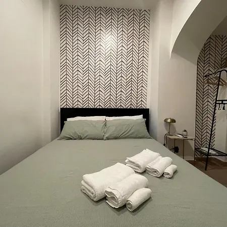 Casa Amicitia Piazza Di Spagna Апартаменты