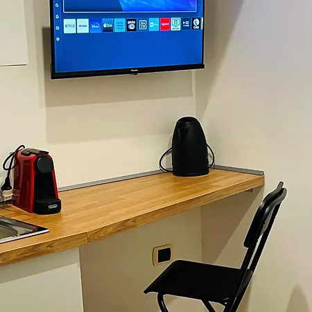 Casa Amicitia Piazza Di Spagna Апартаменты